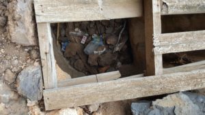 Basura en sendero Cueva Bermeja