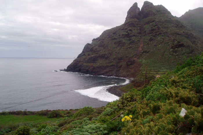 Mirador de la Punta (al fondo Roque Dos Hermanos)