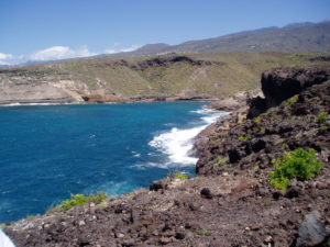 Camino por litoral hacia Armeñime