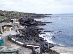 Casas en el litoral del Malpais de Güimar